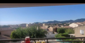 54 m2vue imprenable sur l'Esterel avec une grande terrasse de 15 m2